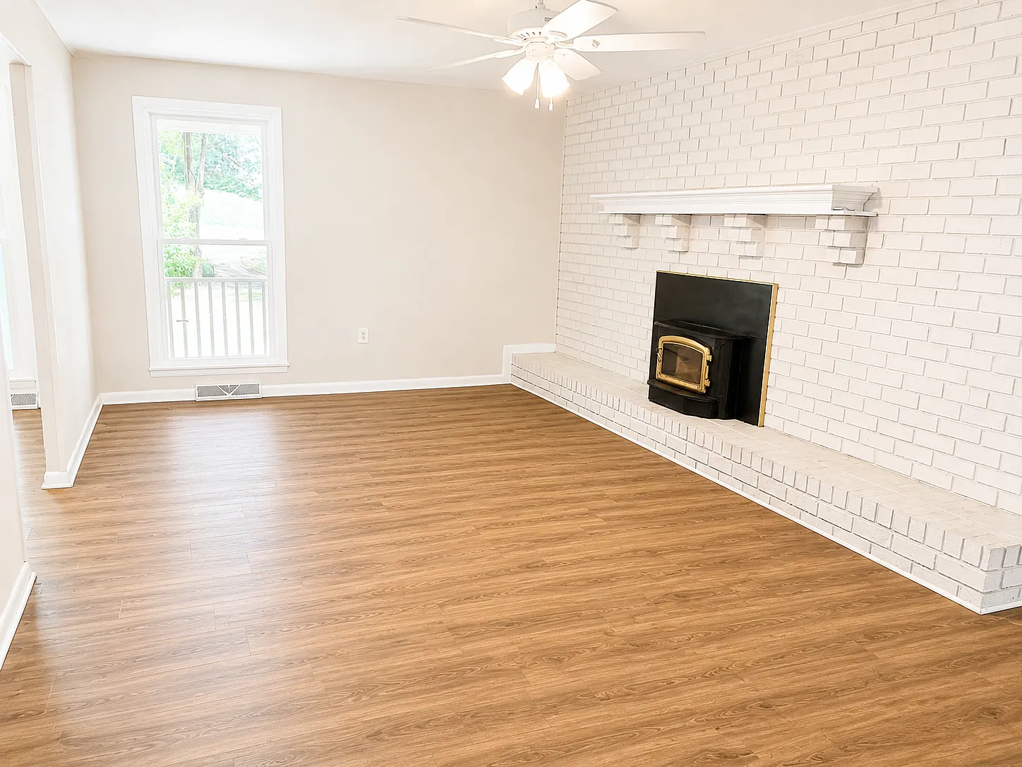 5 bed, 3130 sqft, $2,800 — Photo 3