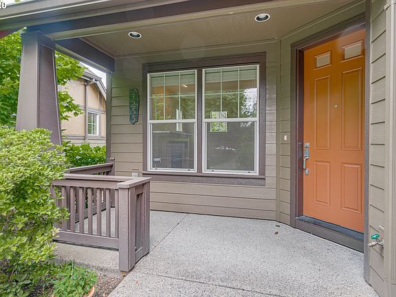 2nd image of 7255 NE Stoneybrook St