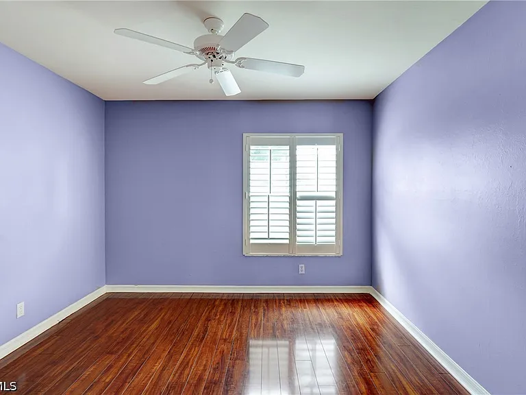 22203 Seashore Cir — Photo 34
