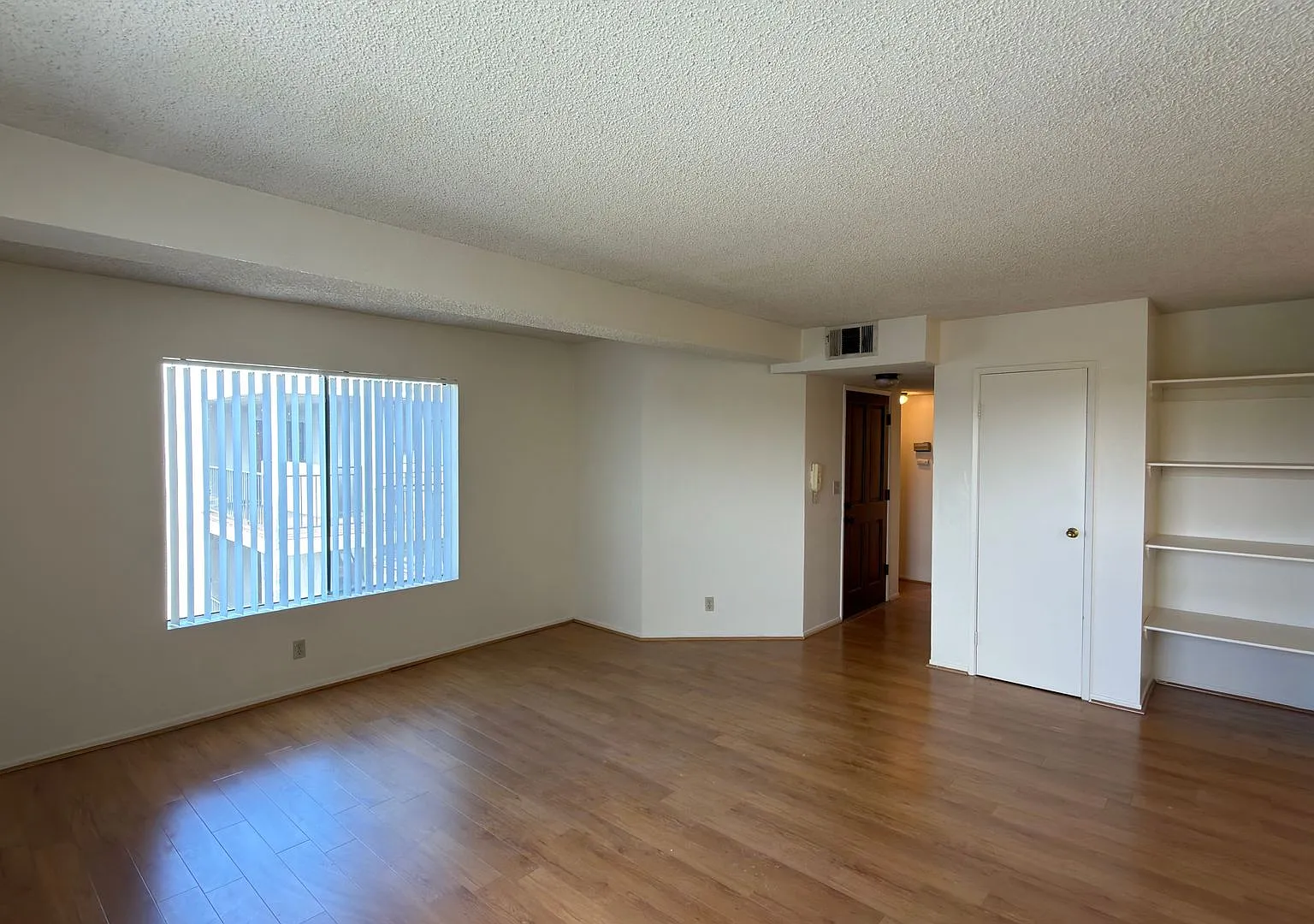 628Alex — Photo 3