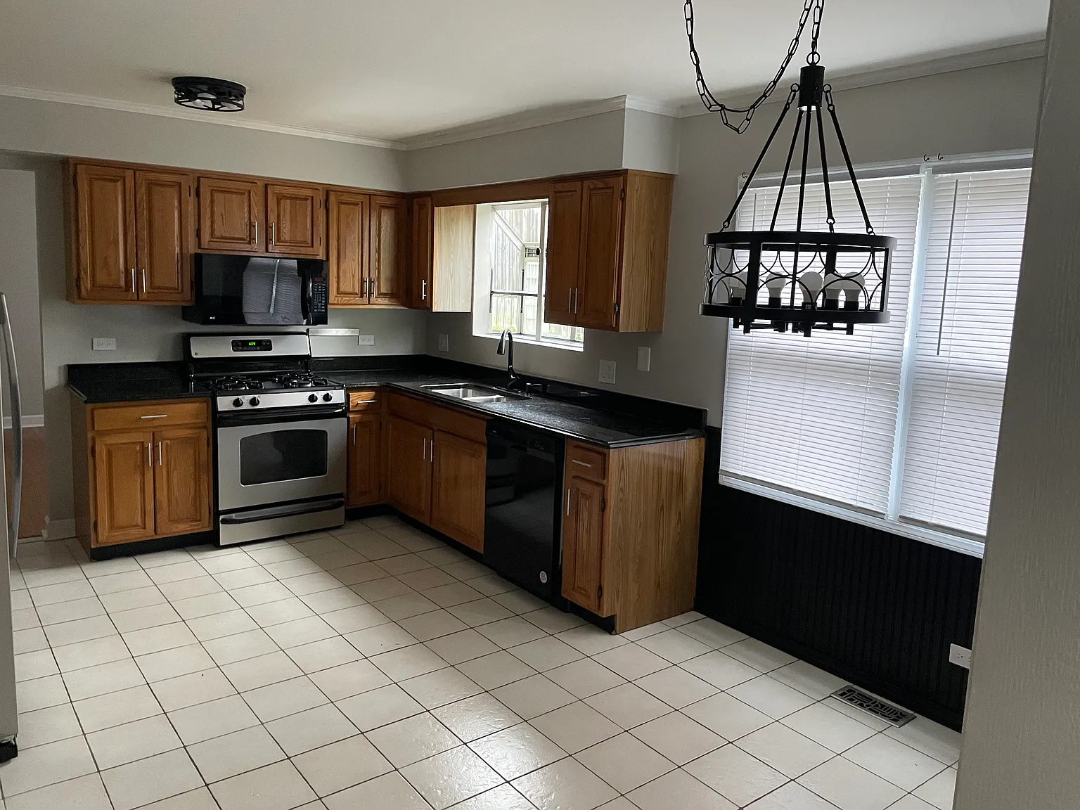 8348 Adbeth Ave — Photo 4