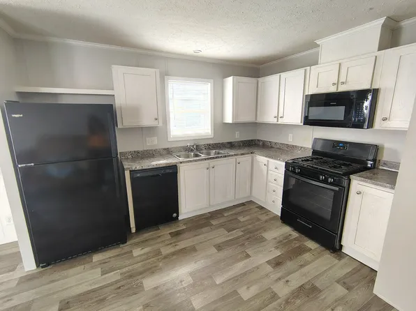 5149 Tokay Dr #69, Flint, MI 48507