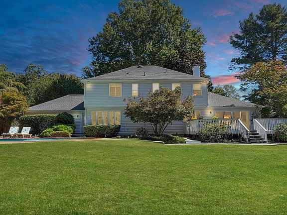 3rd image of 21600 Glendalough Rd