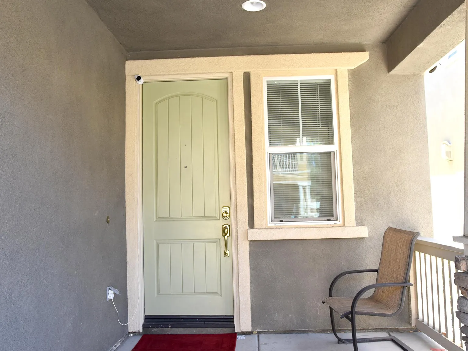 4 bed, 2186 sqft, $3,450 — Photo 2