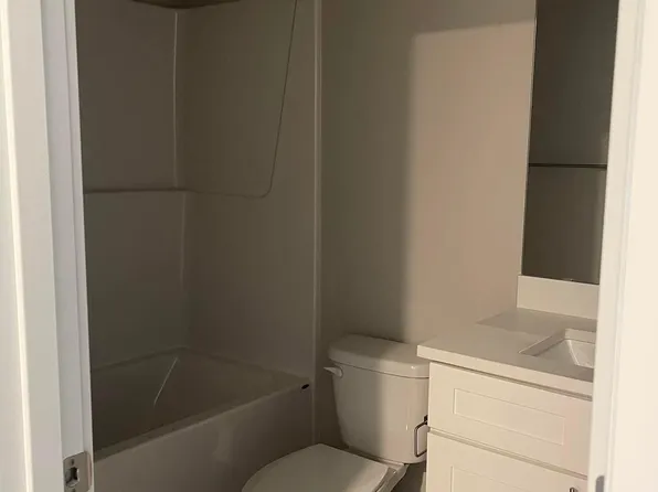 814 NW Gertrude Ave #C, Winlock, WA 98596