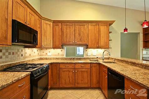 707 Jonquil Terrace Deerfield-small-005-Kitchen-666x444-72dpi