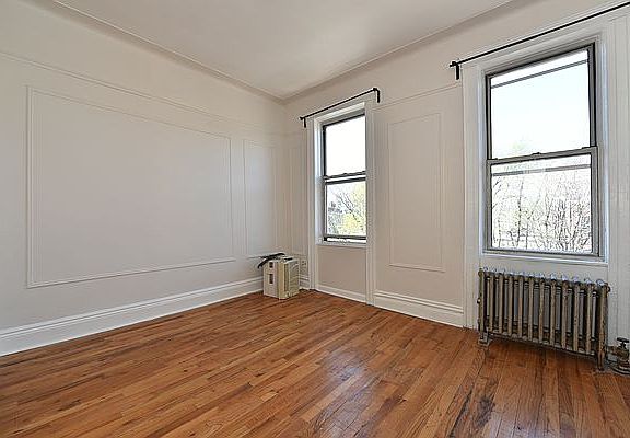 3rd image of 30-41 41st St #3R