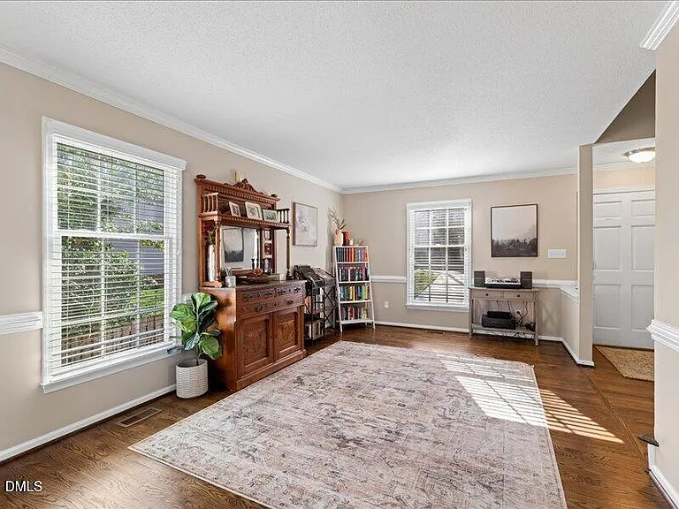 8625 Vanburgh Ct — Photo 9