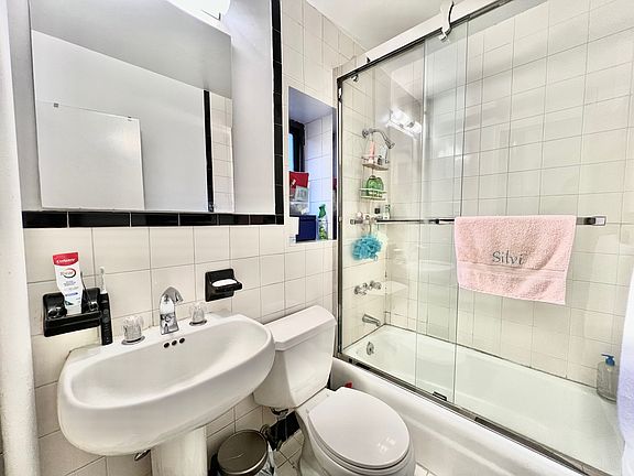 5th image of 339 E 57th St APT 2C
