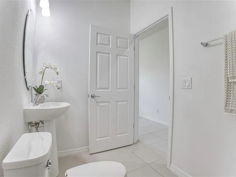 5270 Brydon Woods Cir — Photo 15