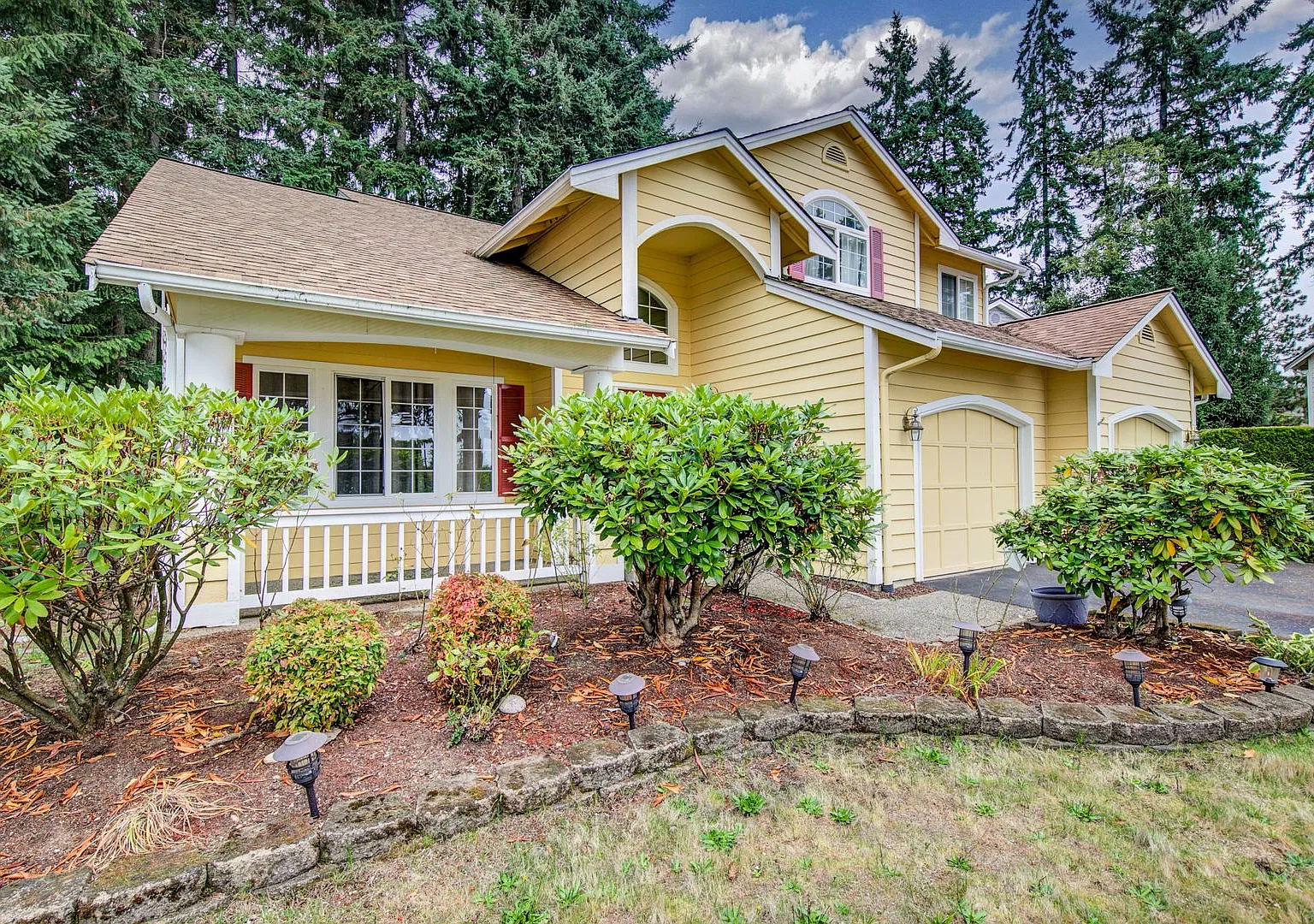 Silverdale Ridgetop Home — Photo 2