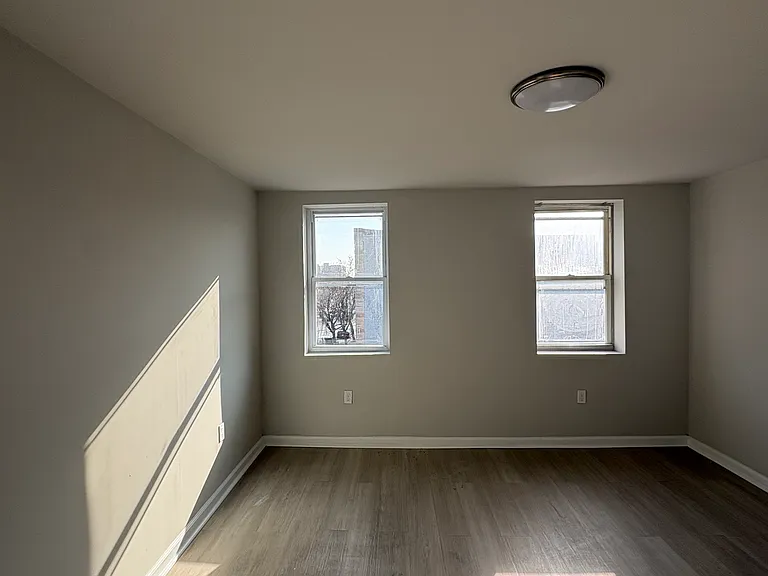 1200 Glyndon Ave — Photo 18