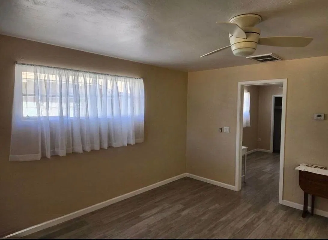 1 bed, 1.0 bath, 500 sqft, $1,300 — Photo 3