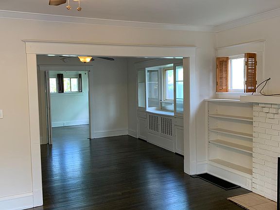 3rd image of 1267 Gladys Ave