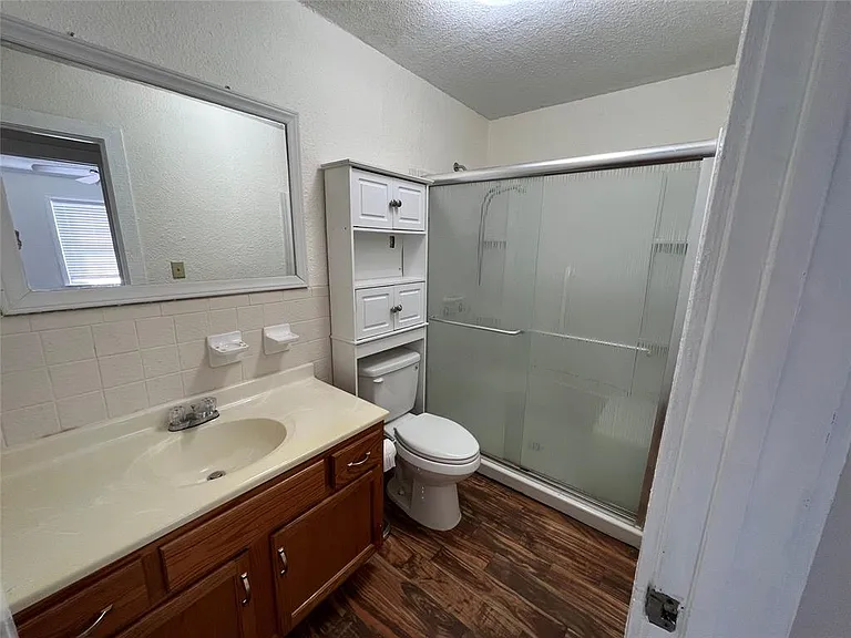 2528 Private Road 5101 — Photo 32