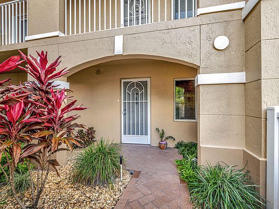 4th image of 5842 Crystal Shores Drive #105