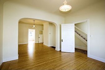 :: 114 12th Avenue