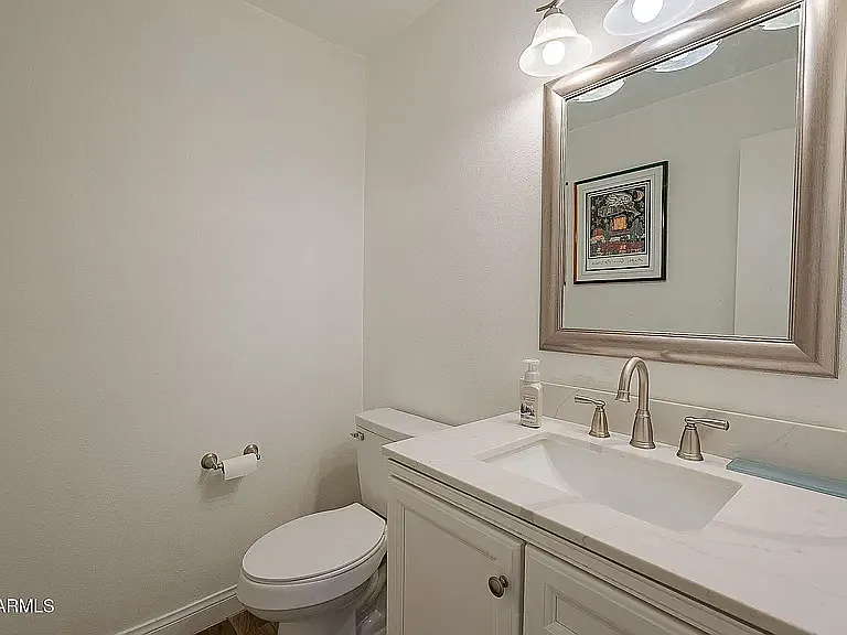 310 E Fremont Dr — Photo 9