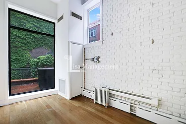 Rented by Lisa Management Inc