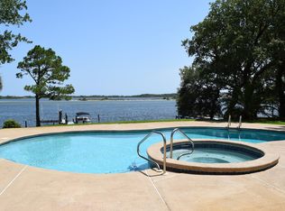611 W Miracle Strip Pkwy, Mary Esther, FL 32569