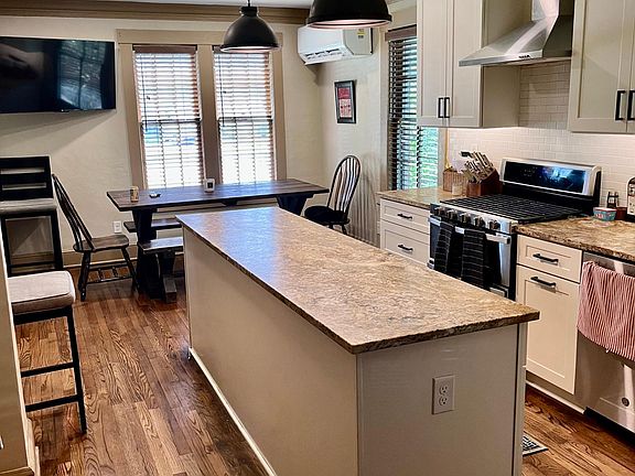 4th image of 1745 Belmonte Ave #1