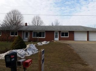 12927 11 Mile Rd, Ceresco, MI 49033