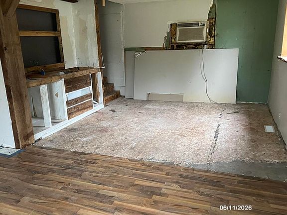 3rd image of 119 Washington Ave