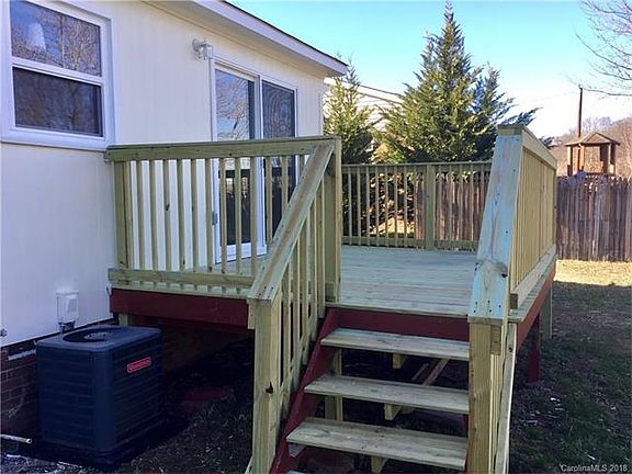 4th image of 3634 Robinson Cir