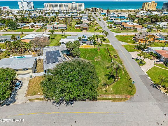 2nd image of 401 Driftwood Ave
