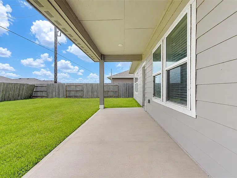 1218 Glendora Dr — Photo 35
