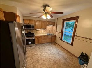 1 Drolet Ave, Pawtucket, RI 02861