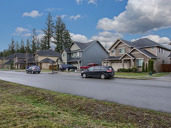 2nd image of 1704 Eagles Nest Pl SE
