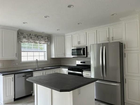 431 Sherwood Glen Road, Somersworth, NH 03878