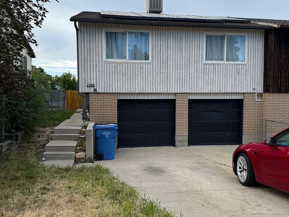 2288 W Heatherglen Dr