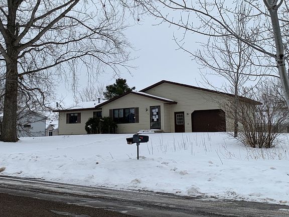 2nd image of 450 8th Ave NE