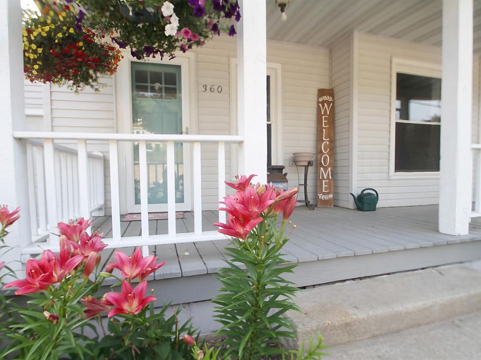 360 Main Street, Loganville, WI 53943 Zillow