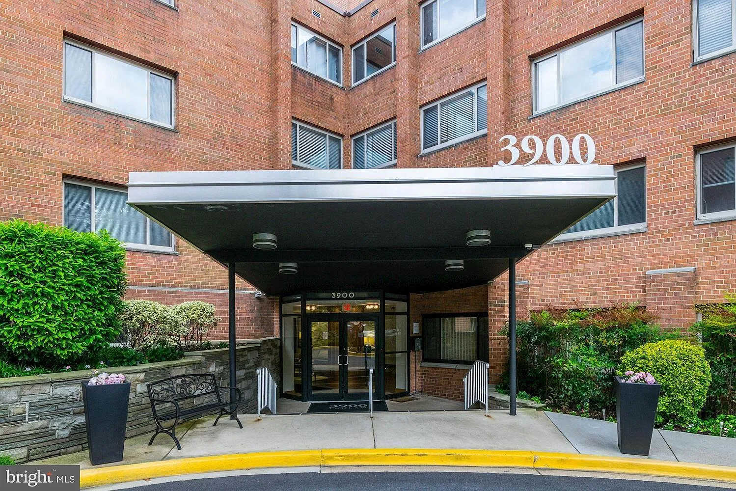 3900 Tunlaw Rd NW — Photo 1