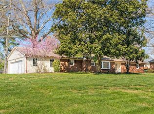 5625 Clinedale Ct, Pfafftown, NC 27040