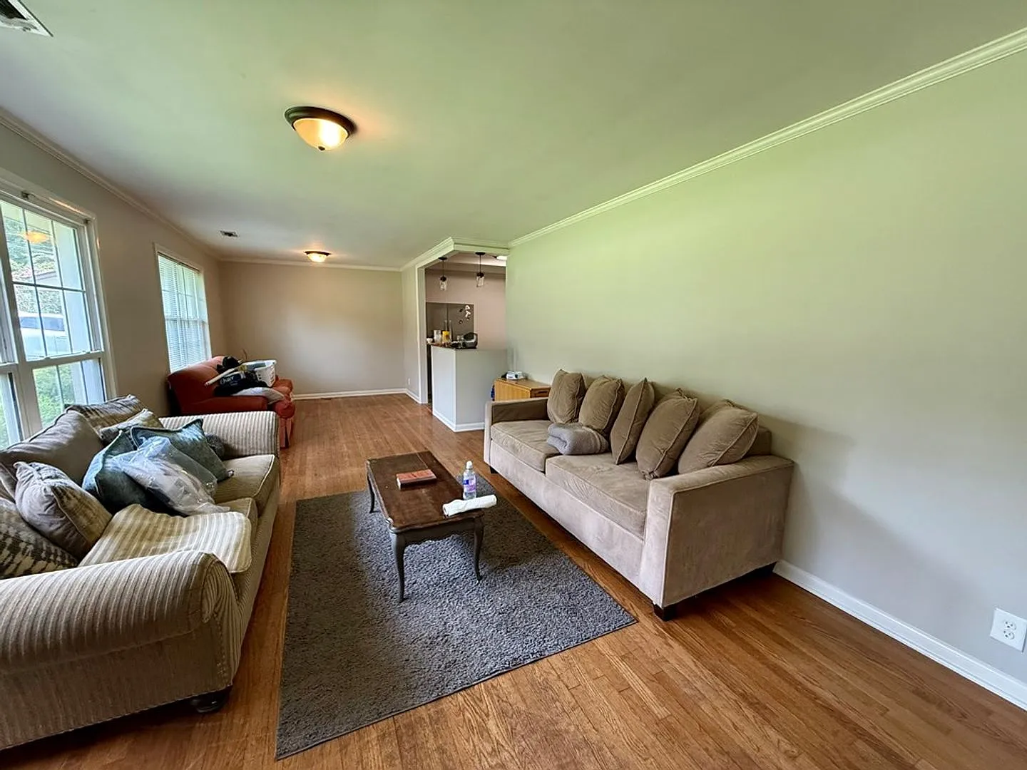 325 Homewood — Photo 3