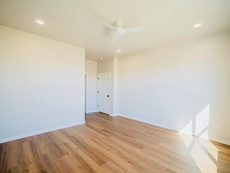 19001 Sierra Madre Dr — Photo 4