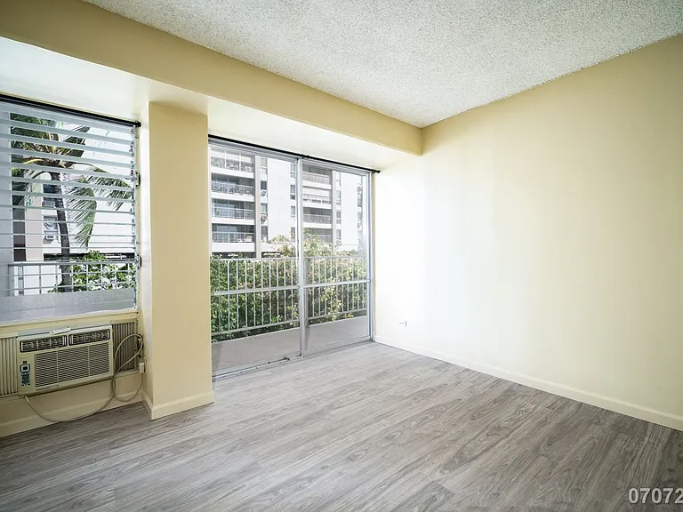 419 Keoniana St #501 — Photo 15