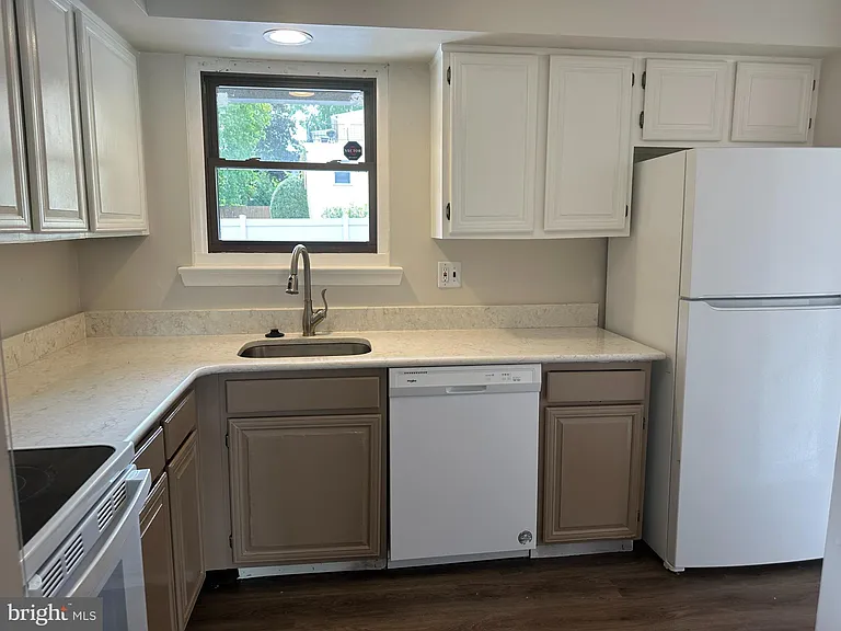 315 S Valley Forge Rd — Photo 2