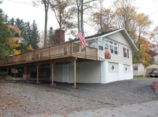 4 Cove Rd, Hopatcong, NJ 07843