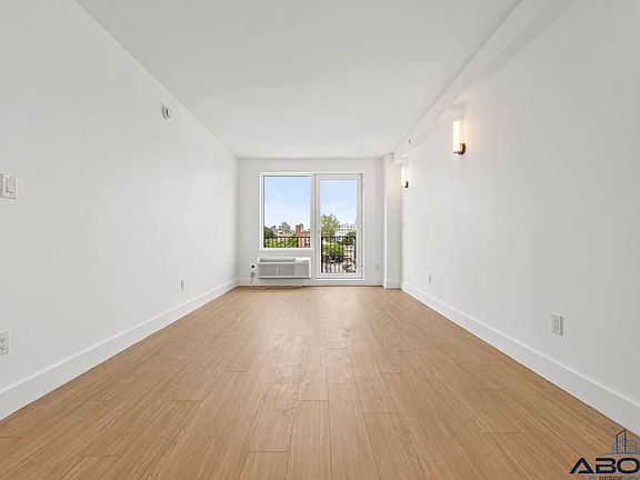 3rd image of 134 Erasmus St #3E