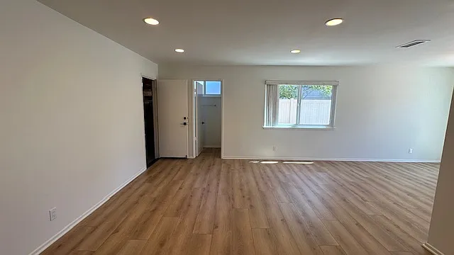 329 Regis Ave — Photo 14