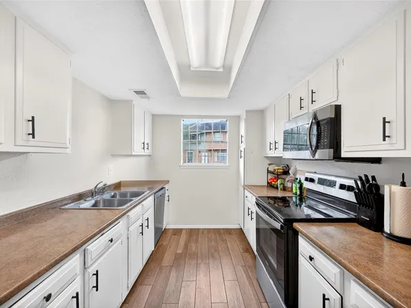 6975 Chasewood Dr, Missouri City, TX 77489