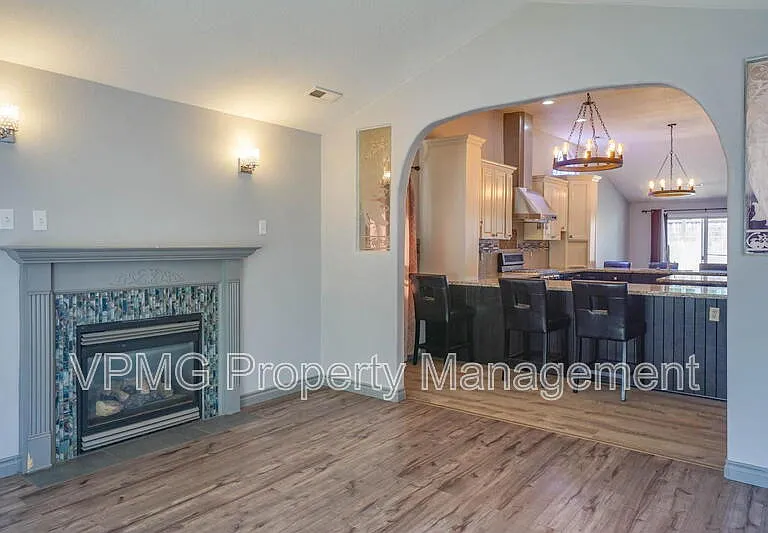 16404 NE 67th St — Photo 7