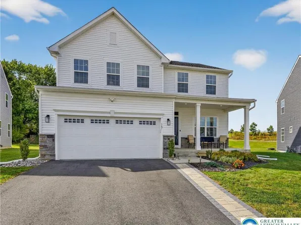 167 Aspen Ln, Macungie, PA 18062