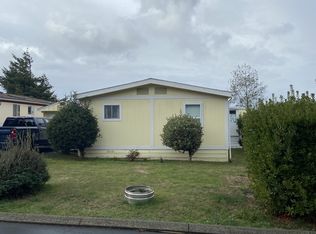 536 Puerto Vista Dr, Coos Bay, OR 97420