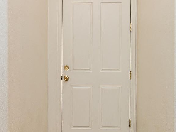 4th image of 3581 E Silvercreek Dr